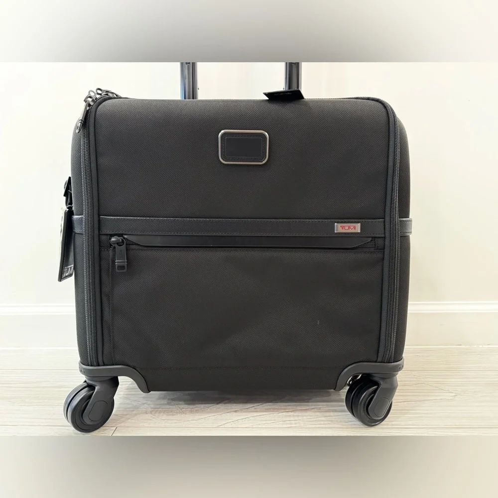 TUMI ALPHA Compact 4 Wheeled Brief